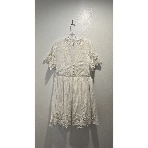 Spell Dresses & Skirts - Spell & Gypsy Large Magnolia White Lace Eyelet Embroidered Babydoll Dress READ